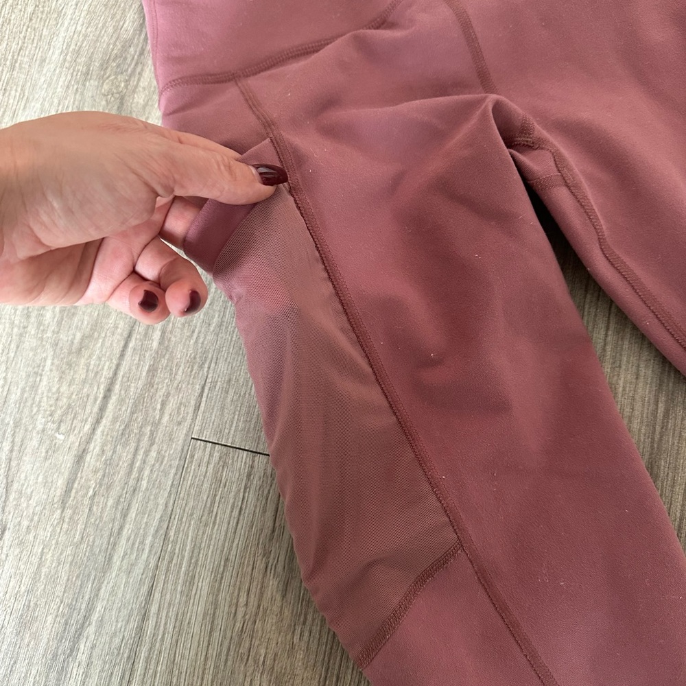 Fabletics workout set - Picture 4 of 5